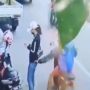 Emak-emak Kena Apes, Handphone Raib Digasak Pemotor Saat Sedang Santai