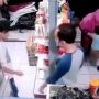 Biadab! Viral Video Paman Tendang Balita Hingga Terpental, Publik Geram!