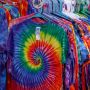 Penampakan Hoodie Tie Dye Tak Sesuai Ekspektasi, Netizen: Luntur di Jalan