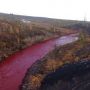 Misterius! Sungai Ini Berubah Menjadi Merah