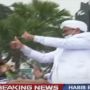 Sapa Ribuan Simpatisan di Bandara, Habib Rizieq Keluar Atap Mobil
