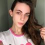 Kelewat Seksi Bikin Susah Dapat Jodoh, Model Ini Ngaku Didepak dari Tinder