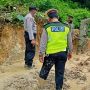 Akses Jalan Tapsel-Taput Sempat Terputus Akibat Longsor di Desa Marsada