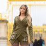 Lima Potret 'Menantang' Gabily, Penyanyi Seksi Pacar Baru Neymar