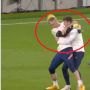 Bertemu Mantan Tim, Joe Hart 'Berkelahi' dengan Bek Manchester City