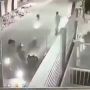 Tega! Viral Video Detik-detik Geng Motor Bersenjata Begal Guru Ngaji
