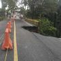 Longor di Jembatan Bah Hilang Simalungun, Petugas Buka-Tutup Jalan
