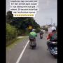 Kisahnya Viral, Bapak Tua yang Motornya Mogok Dapat Kejutan dari Klub Vespa