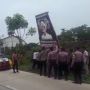 Petugas Gabungan Copot Baliho Habib Rizieq di Serang, Kapolres: Ilegal