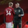 Donny van de Beek Cuma Buang-buang Waktu di Manchester United