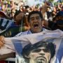 Tangis Rakyat Argentina Usai Diego Maradona Pergi untuk Selamanya