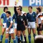 15 Tahun Lalu, Diego Maradona Ingin Tulis Pesan Ini di Batu Nisannya
