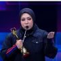 Sudahi Konflik dengan Dokter TIrta, Melly Goeslaw: Ibu Saya Kritis