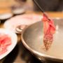 Nyaris Kepergok Manajer, Wanita Ini Bawa Daging Sendiri ke Resto Sukiyaki