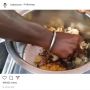 Diaduk Pakai Tangan, Video Penjual Jajanan Ini Bikin Warganet Geleng-geleng
