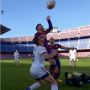 Tangan Sudah di Atas, Lionel Messi Nyaris Cetak Gol 'Tangan Tuhan'
