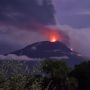 Gunung Lewotolok Meletus karena Letusan Gunung Lain? Ini Penjelasan ESDM