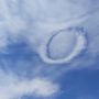 Heboh Awan Aneh Melingkar Mirip Cincin di Langit Kediri Saat Semeru Erupsi