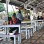 Tak Ada Toilet di Food Court Denggung, Pembeli Harus Seberang Jalan Raya