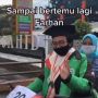 Viral Potret Penuh Haru Driver Ojol Wisuda Drive Thru Boyong Sang Ibu