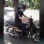 Begini Jadinya Crazy Rich Surabaya Naik Motor Honda Supra, Bingung Caranya