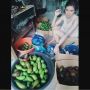 Dipecat Gara-Gara COVID-19, Pramugari Cantik Ini Banting Setir Jualan Sayur