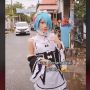Baru Pertama Nyoblos, Gadis Ini ke TPS dengan Kostum Anime