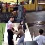 Video Cewek Baku Hantam Diduga Rebutan Pacar, Komentar Warga Kocak