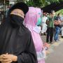 Disuruh Pulang, Emak-Emak Diduga Peserta Aksi 1812 Ngaku Cuma Jalan-Jalan
