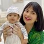 Duh! Postingan Vanessa Angel Saat Menyusui Bikin Gaduh Warganet