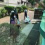 Melepas Anak Istri Karantina Covid-19, Kisah Pria Ini Bikin Hati Teriris