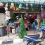 Dampak Covid-19, Omset Penjualan Pernak-Pernik Natal Turun