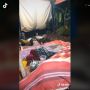 Bermalam di Makam Istri, Aksi Pria Berjaga ini Viral dan Jadi Sorotan