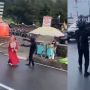 Unik! Anggota Polisi Pakai Kostum Virus Corona saat Sosialisasi