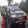 Sopir Mobil Plat Merah Banten Sewot Diusir Nggak Bisa Masuk Puncak Bogor