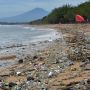 Bikin Miris, Sampah Penuhi Bibir Pantai Kuta di Hari Pertama Tahun 2021