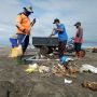Sampah Berserakan di Pantai Parangtritis, Wisatawan Mengaku Tak Nyaman