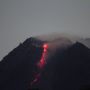 Gunung Merapi Muntahkan 16 Kali Lava Pijar ke Barat Daya Sampai 1 Kilometer