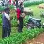 Pemotor Nyetir Main HP Nyalip Truk, Oleng, Masuk Kolong, Terlindas, Tewas