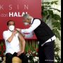 Curhat Batuk Depan Dokter saat Vaksin Corona, Jokowi: Seperti Ini Uhuk!