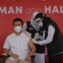 Divaksin Pertama, Wagub Emil Dardak Ogah Lihat Jarum Biar Tenang