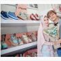 Hits: Sepatu Syari Anisa Rahma Hingga Baju Murah Rafatar