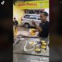 Viral! Sambil Beratraksi ala Tepanyaki, Penjual Burger Ini Hibur Pembeli