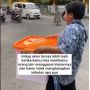 Merantau dari Brebes ke Jogja Sendiri, Tuna Netra Ini Jual Cemilan Seharian