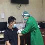Apakah Vaksin Mengandung Virus Covid-19 yang Dilemahkan Aman untuk Tubuh?