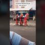 Suguhkan Atraksi Unik, Cara Pria Ini Mengamen Tuai Pujian Warganet