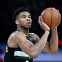 Final NBA: Giannis Antetokounmpo Bawa Bucks Kalahkan Suns di Game Ketiga