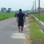 Pria Tambun Sendirian Bubarkan Balap Liar Ponorogo, Warganet: Abang Jago!