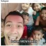 Ditanya Alasan Hujan-hujanan, Jawaban Sekumpulan Bocah Malah Bikin Baper