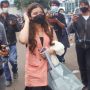 Modelnya Simpel, Tiara Andini Ternyata Pakai Ikat Pinggang Harga Rp12 Juta